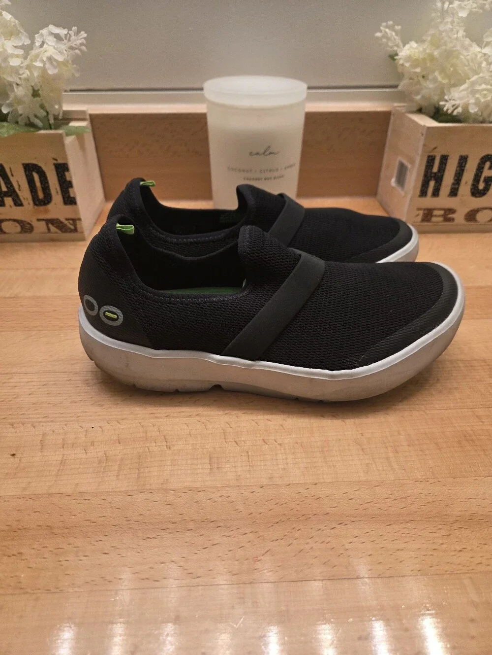 OOFOS OOmg Low Slip-on Recovery Shoes Black Mesh Women's Size 8
